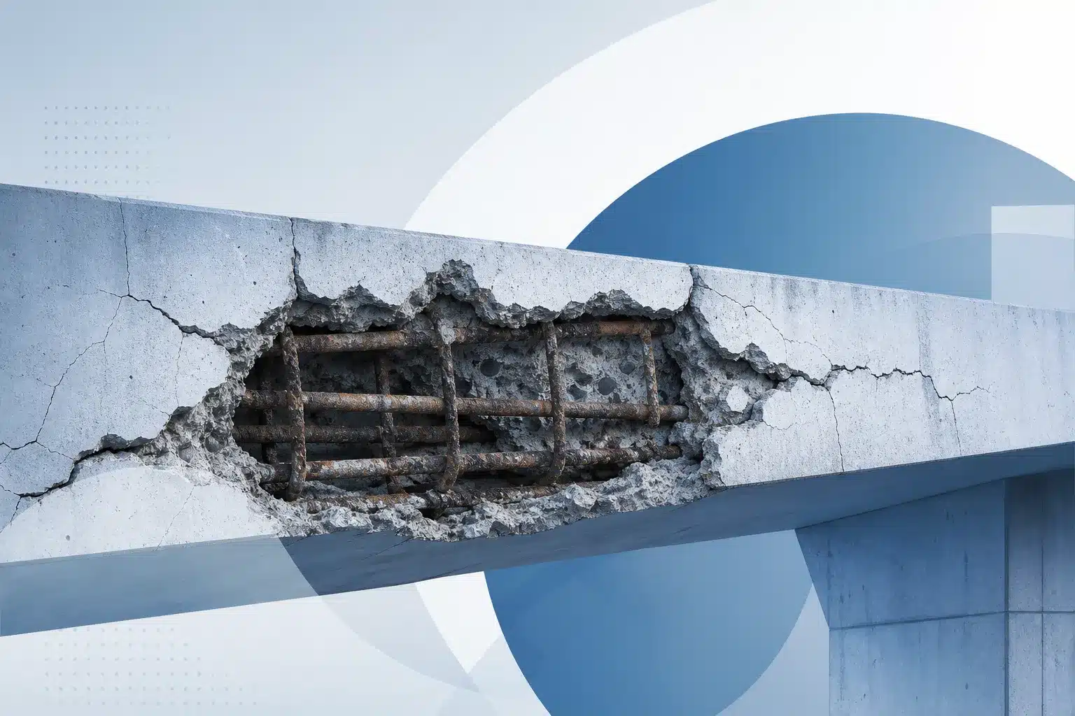 Armatures en acier corrodees et eclatement du beton sur un element de structure