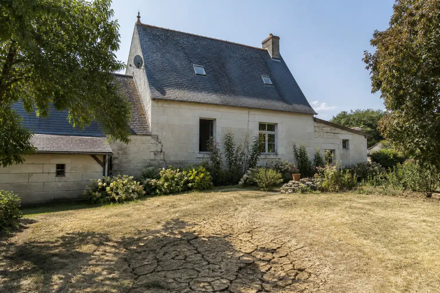 Maison en Indre-et-Loire sur sol argileux exposé, été sec
